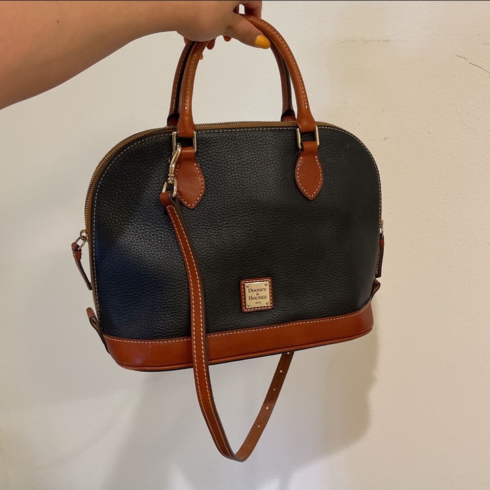 DOONEY AND BURKE LEATHER BAG